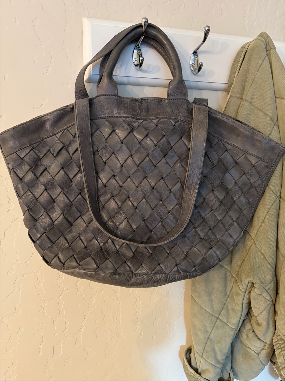 Latico Bella Basket Weave Tote Shoulder Bag, Retired and Rare